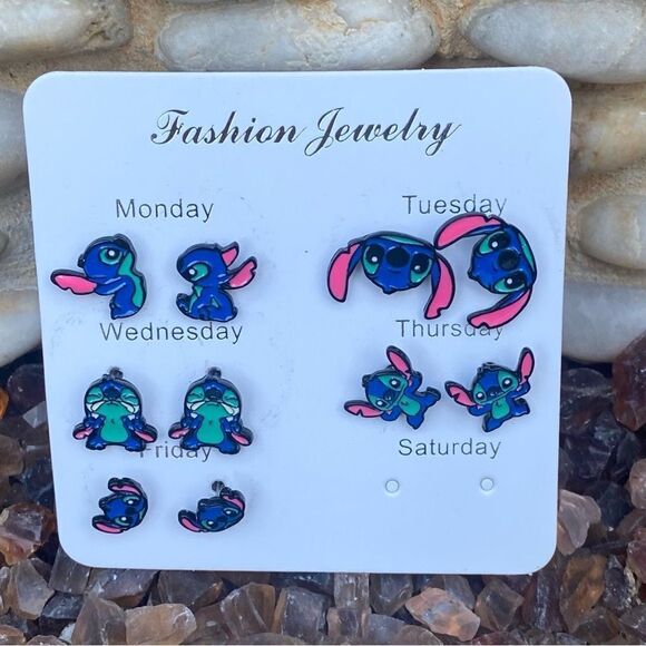 New Disney Lilo & Stitch Five (5) Pairs of Daily Stud Earrings. Cartoon Animatio - Picture 1 of 3